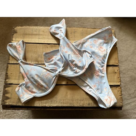 WeWoreWhat Hallogen Blue Allie Floral Swim Suit Sz S - Picture 1 of 12